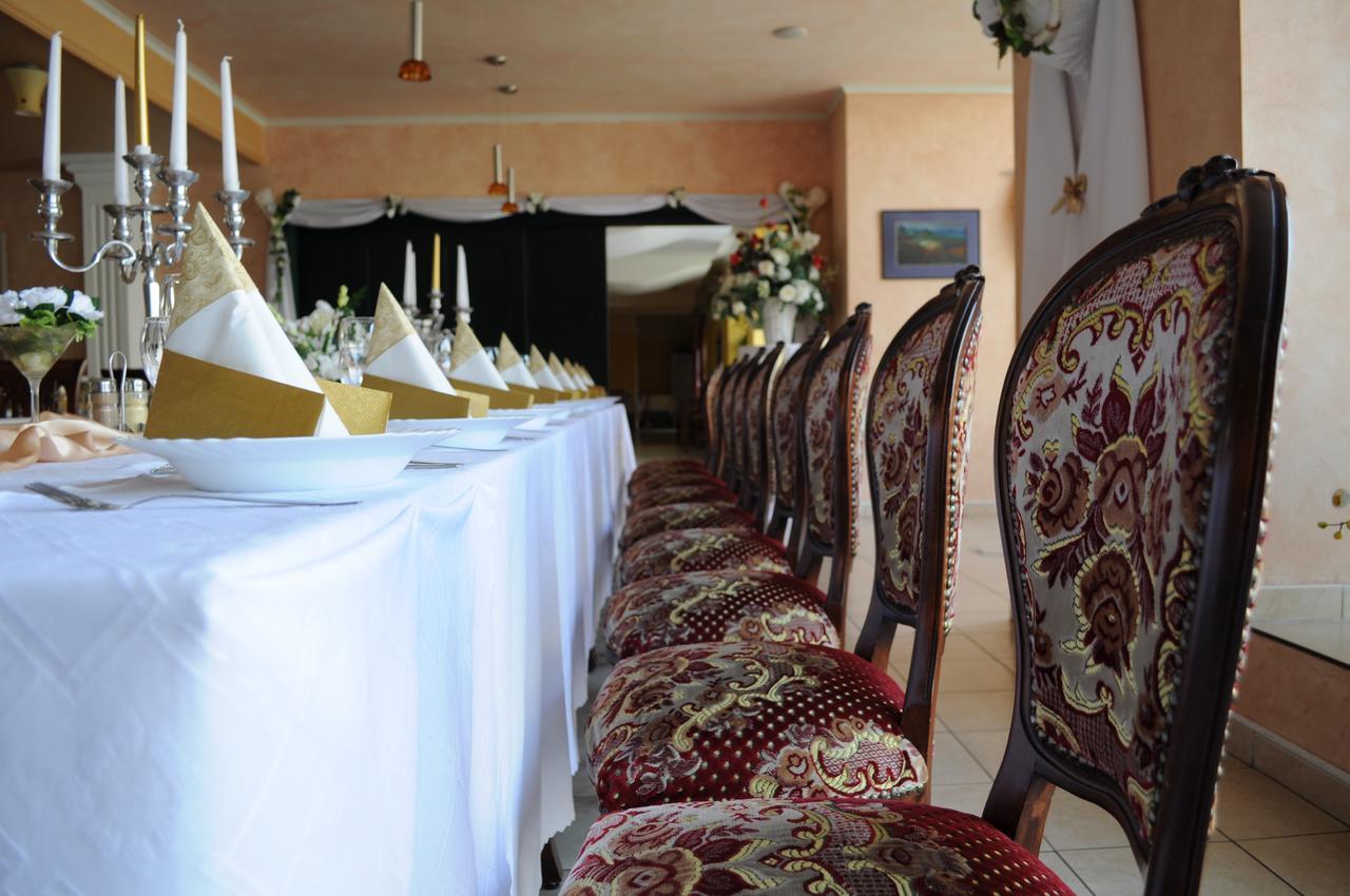 Hotel Mladost Lipany Εξωτερικό φωτογραφία