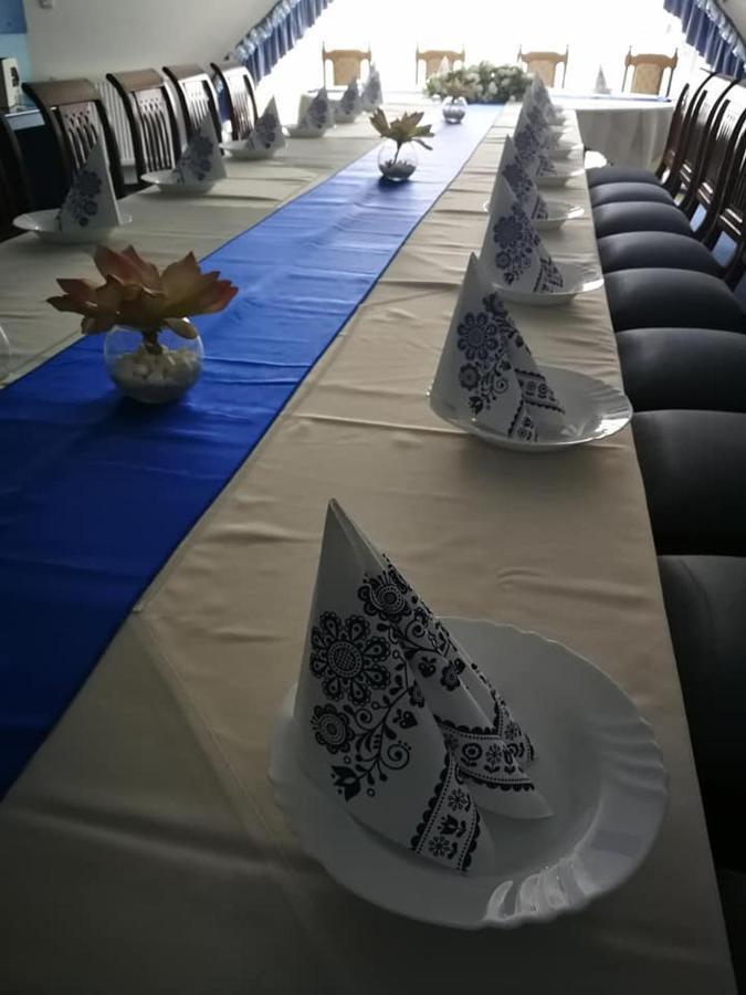 Hotel Mladost Lipany Εξωτερικό φωτογραφία
