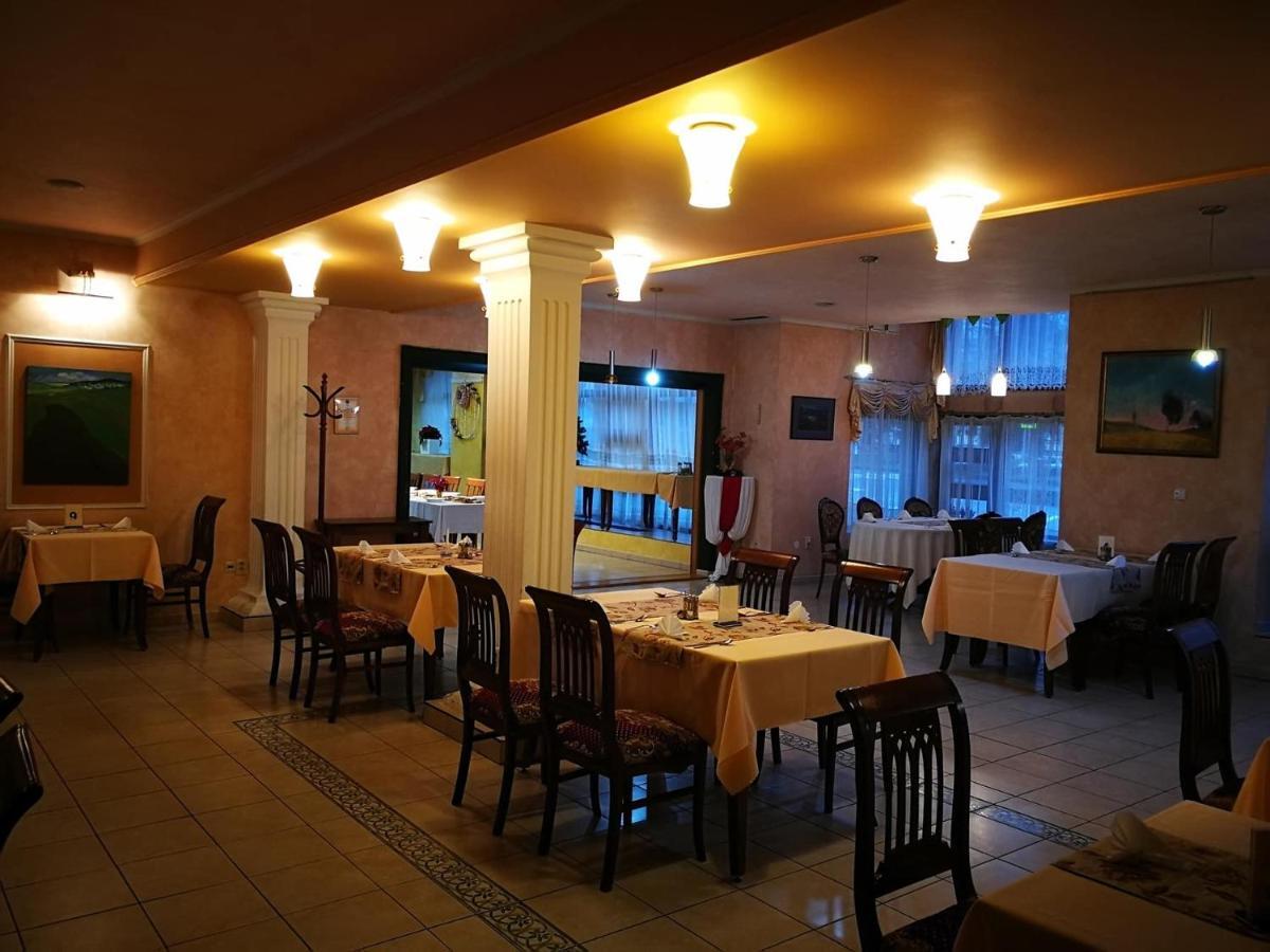 Hotel Mladost Lipany Εξωτερικό φωτογραφία