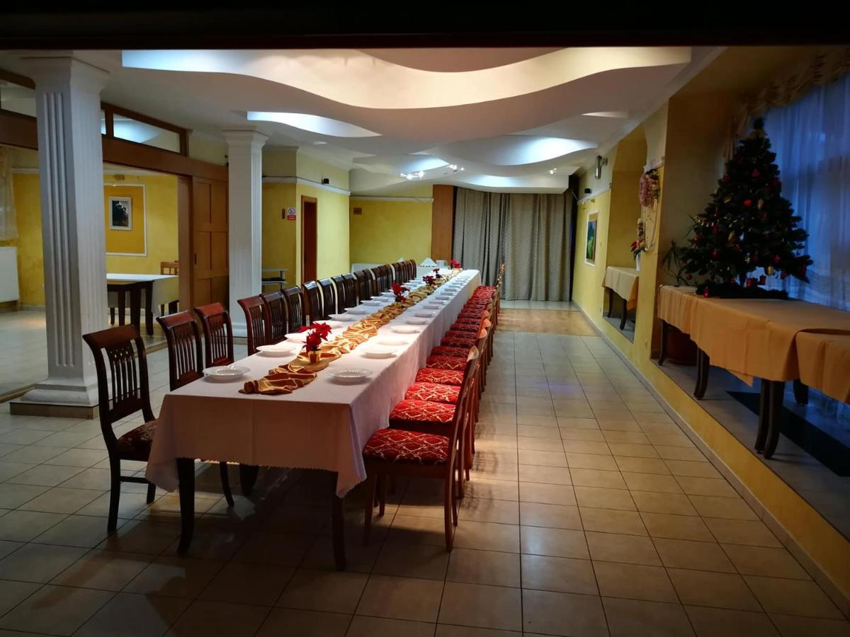 Hotel Mladost Lipany Εξωτερικό φωτογραφία