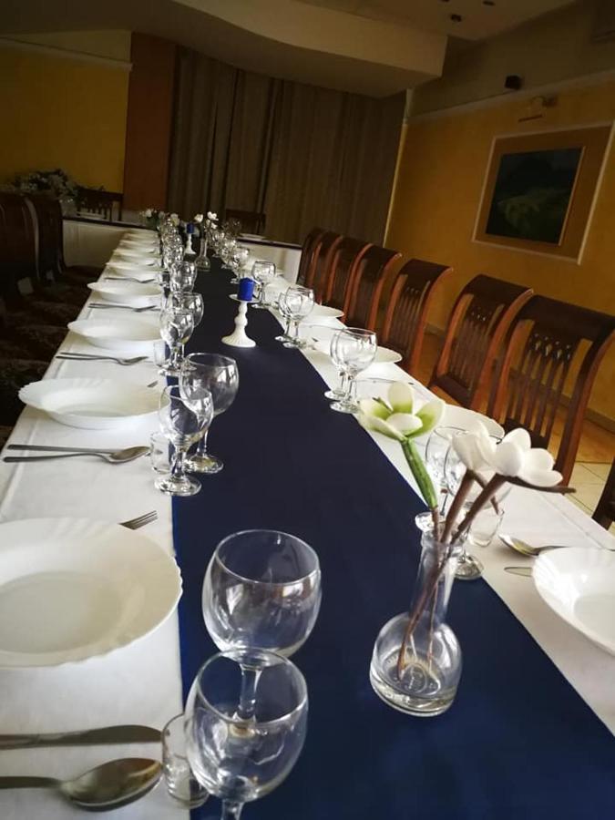 Hotel Mladost Lipany Εξωτερικό φωτογραφία